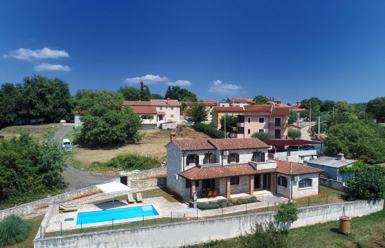 Vranje Selo By Istarski Dvori Vizinada